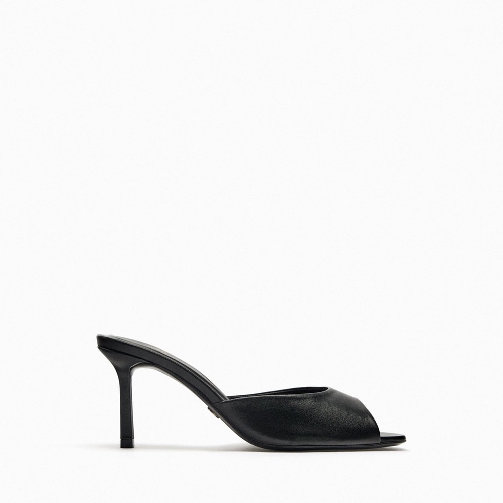 Heeled leather mules